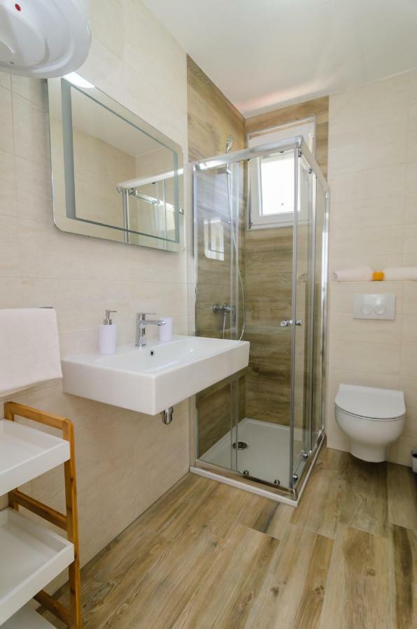 Privat Room Luka 자다르 외부 사진